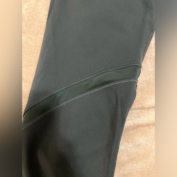 Lululemon Crop Gray Sheer Accent Leggings- Size 4 - Picture 5 of 15